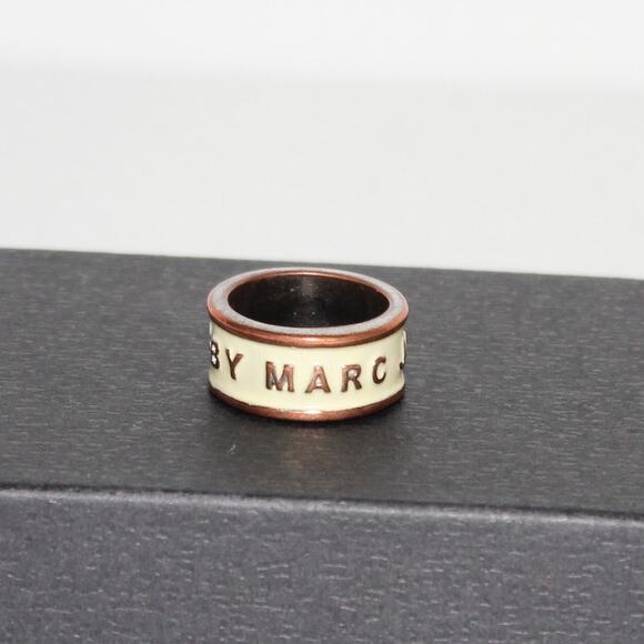 Marc Jacobs Logo Print Ring Size 6 - Picture 1 of 8